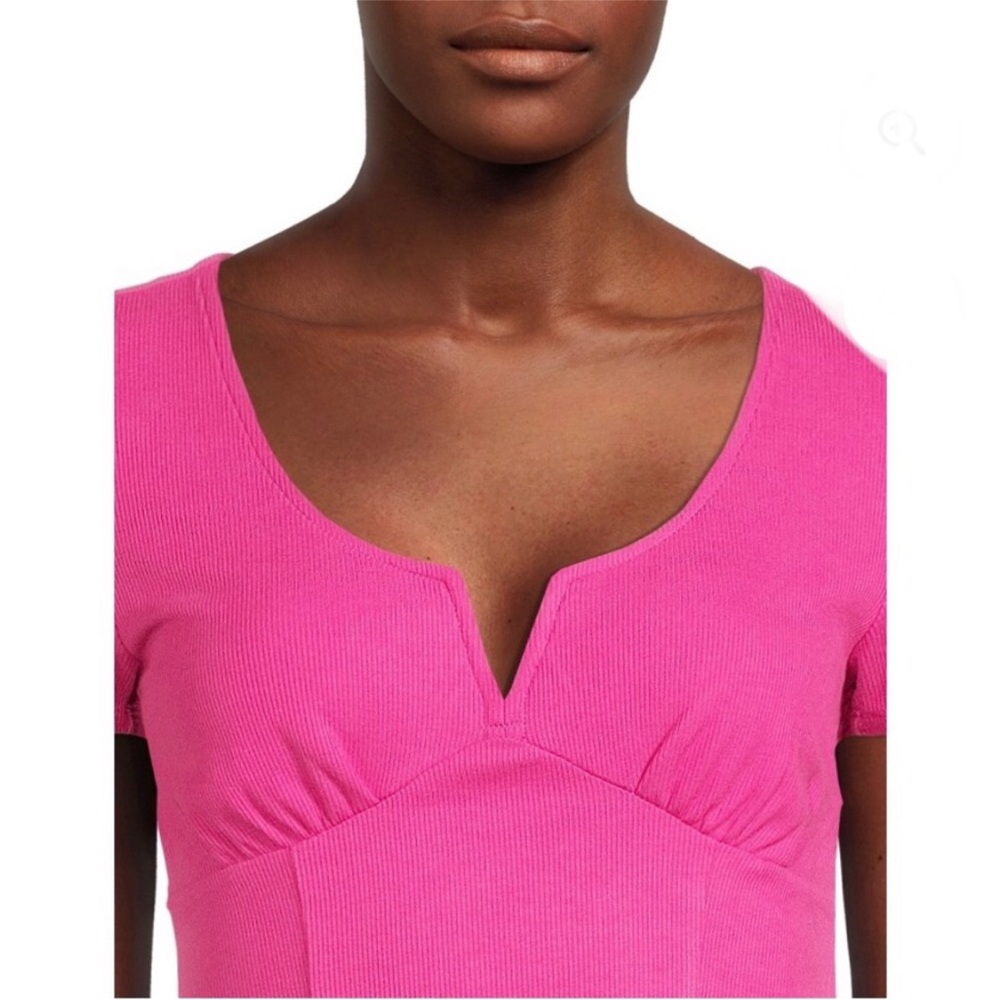 Madden NYC Crop Top Shirt V Point Hem Hankerchief Barbie Core Pink Juniors XL - Picture 2 of 8